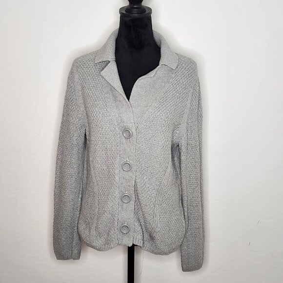 L.L. Bean Woman's Button-down Sweater Size Medium - Picture 1 of 6